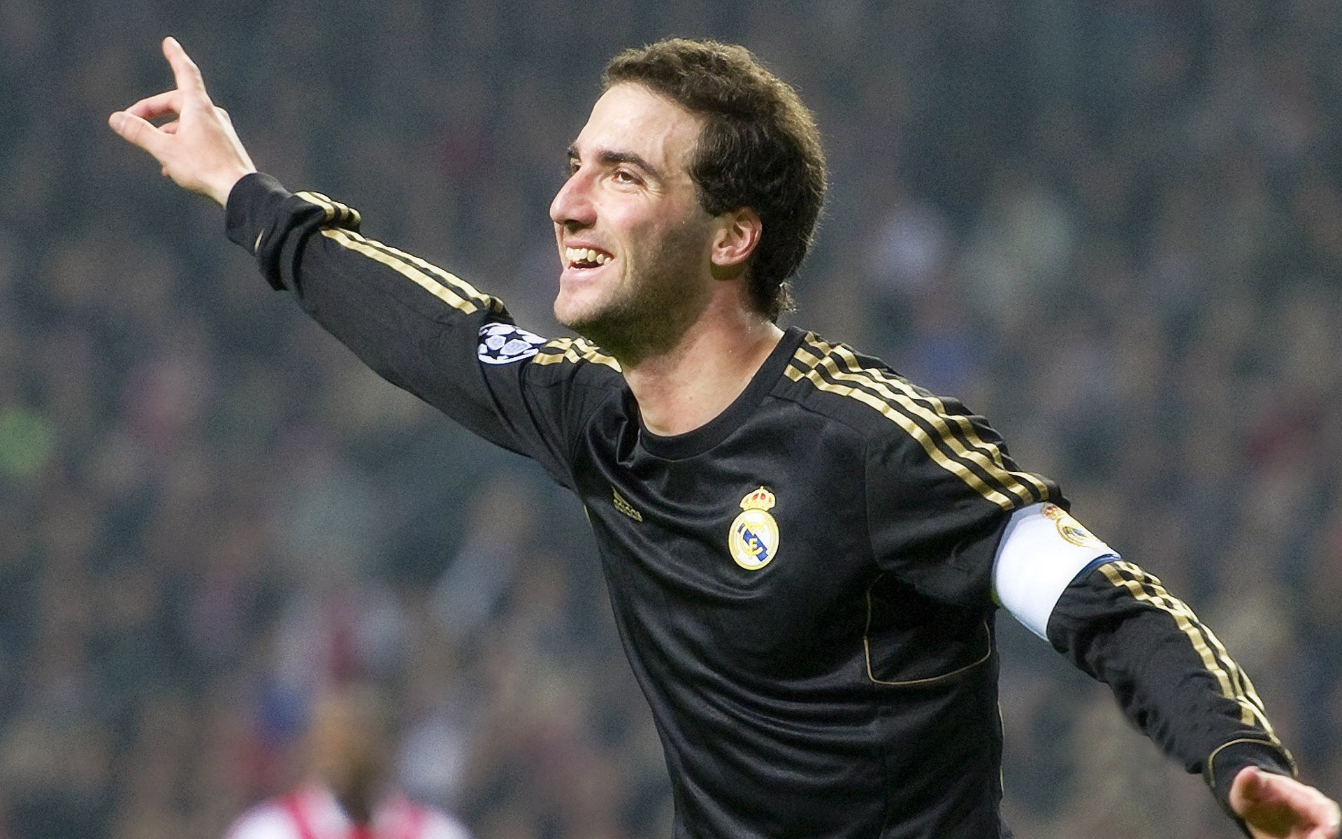 “帕布罗·马特拉的领导魅力，成就美洲狮队的防守与进攻平衡”